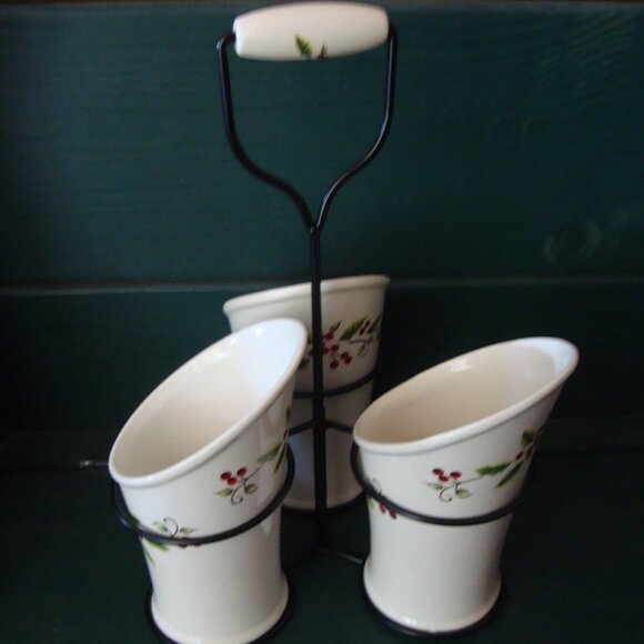 Holiday Utilities Silverware Holder Caddy Holly Berries - Picture 1 of 6